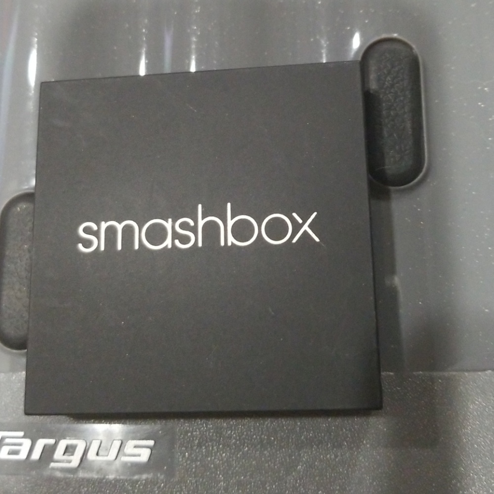 Smashbox Hint of Bronze Bronzer
